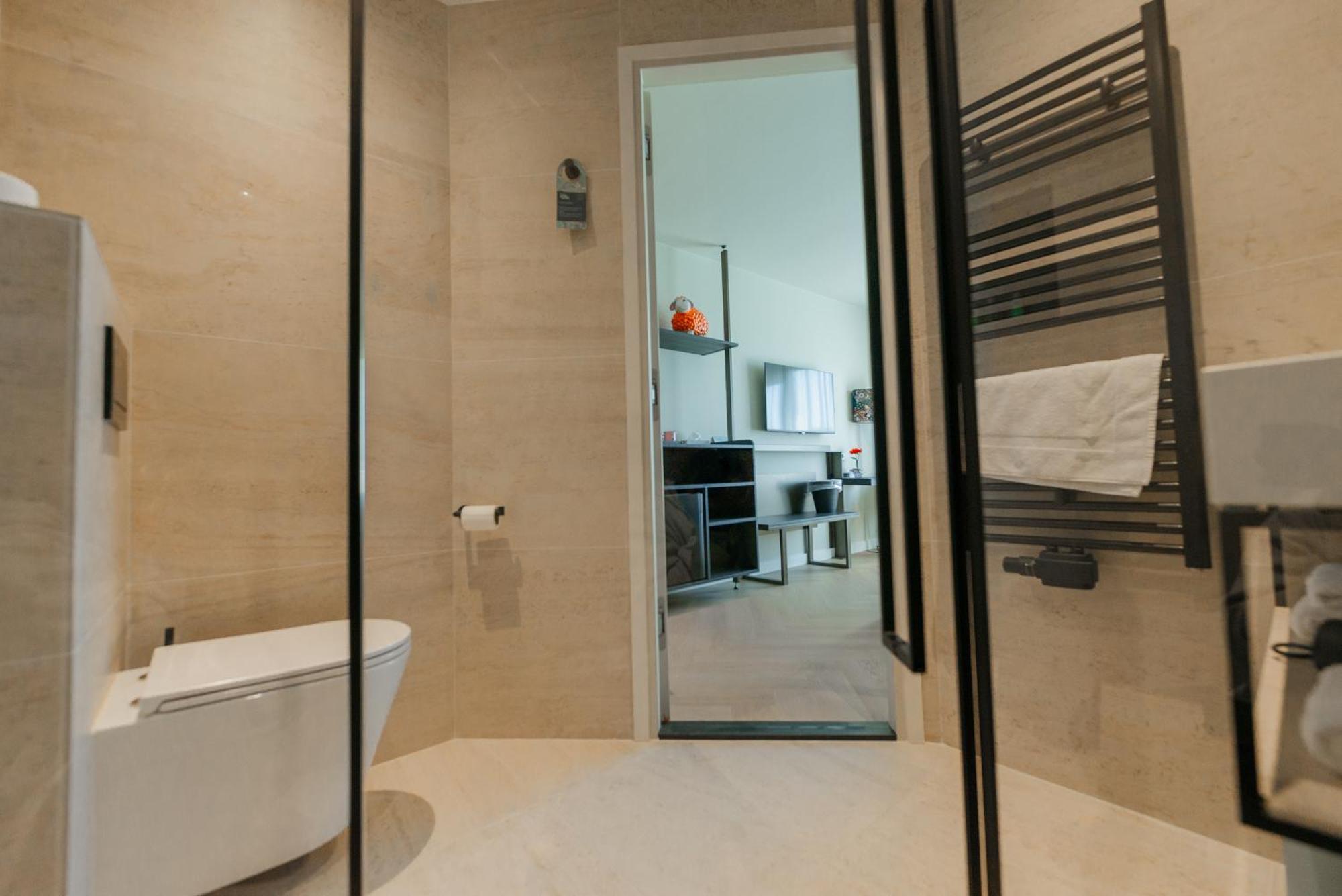 Boutique Hotel Herbergh Amsterdam Airport Free Parking Badhoevedorp Extérieur photo