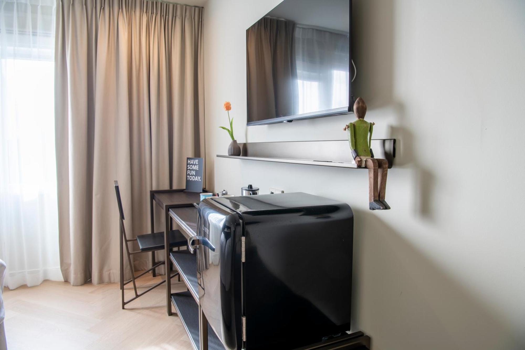 Boutique Hotel Herbergh Amsterdam Airport Free Parking Badhoevedorp Extérieur photo