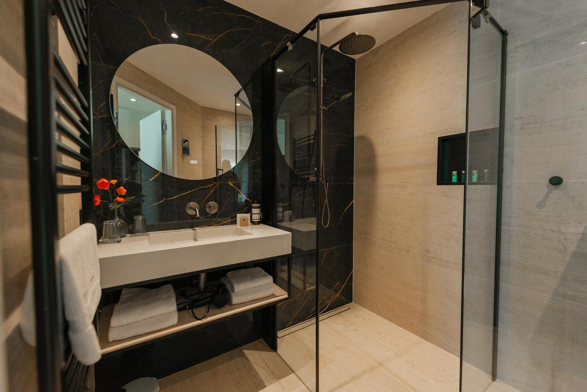 Boutique Hotel Herbergh Amsterdam Airport Free Parking Badhoevedorp Extérieur photo